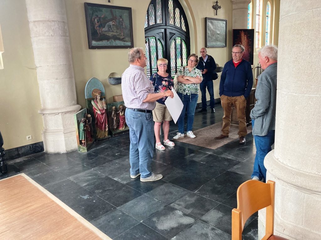 Bezoek aan de Sint-Janskerk van Rollegem-Kapelle